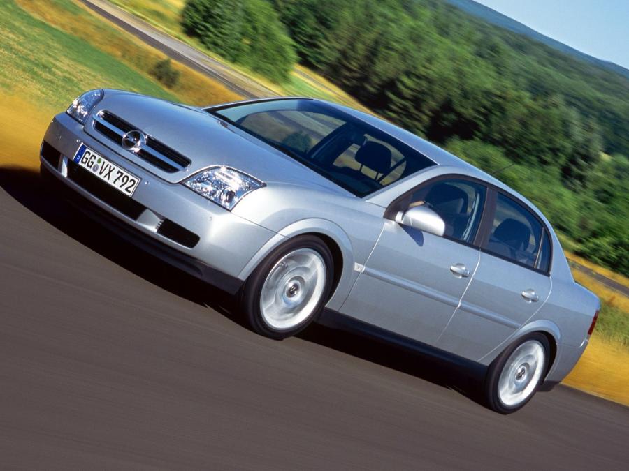 Opel Vectra 2002 года  (фото 9 из 23)